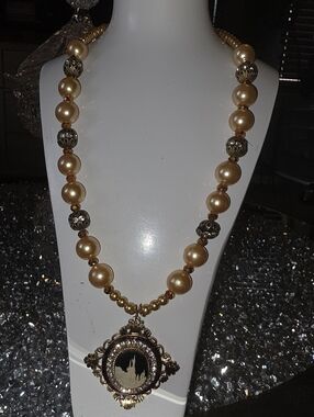 Gold Pearl & Goldtone Necklace, Pendant Us 2.5" X 2.5", 23/24" Long, NWOT